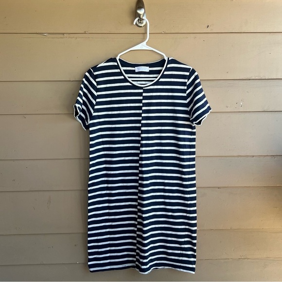 Everlane T-Shirt Dress Size M -  Navy Stripe Nautical Casual Modest - Picture 2 of 6